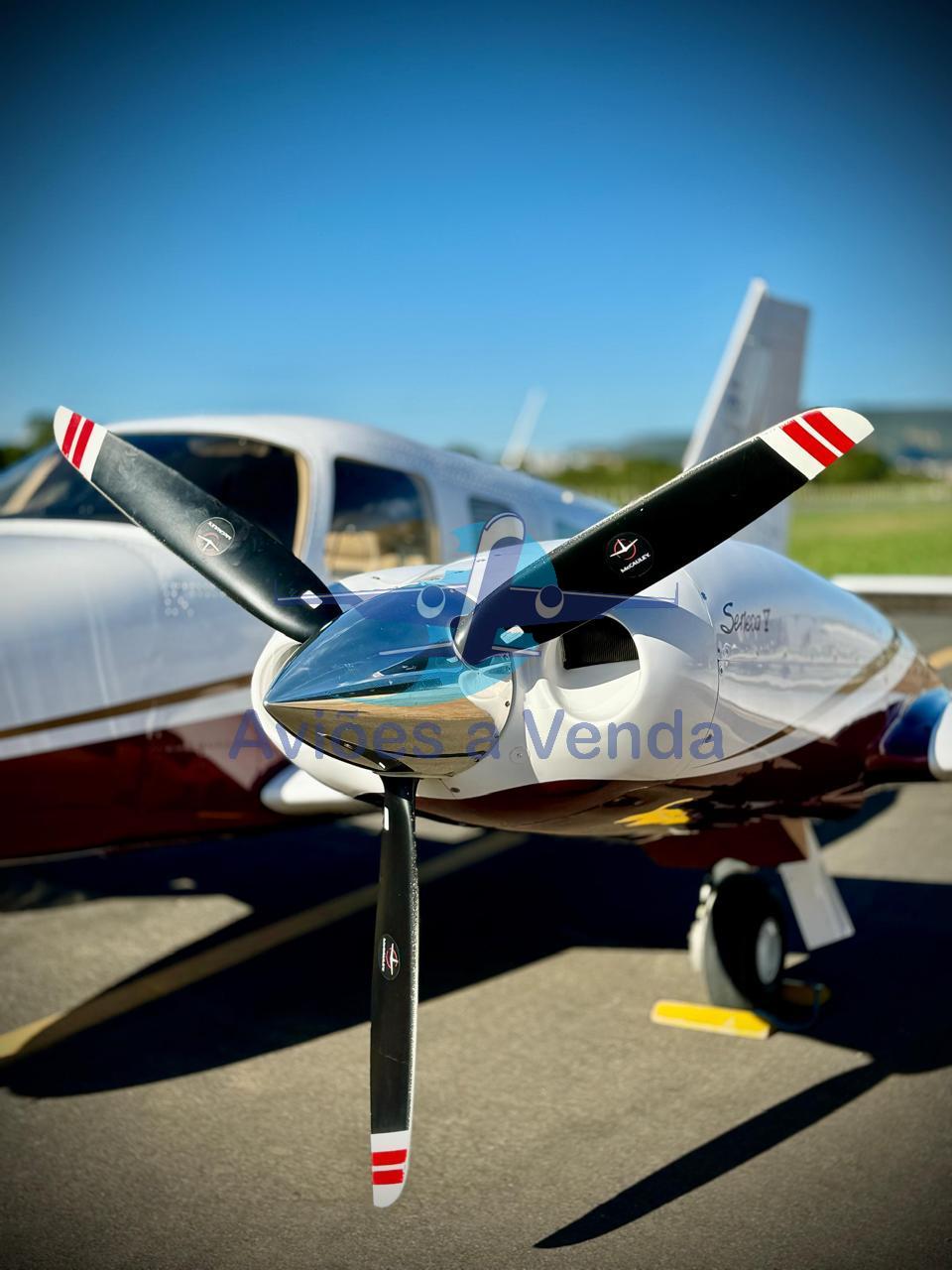 PA 34-220T Piper Seneca V